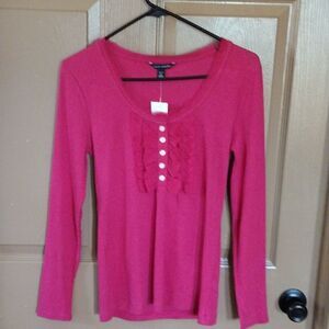 NWT  Ladies Top by BANANA REPUBLIC